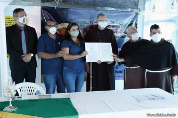 Unter dem Namen "Johannes Paul II." ist ab sofort ein zweites Krankenhausschiff auf dem Amazonas im brasilianischen Partnerbistum Óbidos unterwegs. Der Kaufvertrag für das Schiff wurde in Óbidos unterzeichnet.
