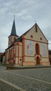 Die Stadtpfarrkirche von Hofheim (Landkreis Haßberge).