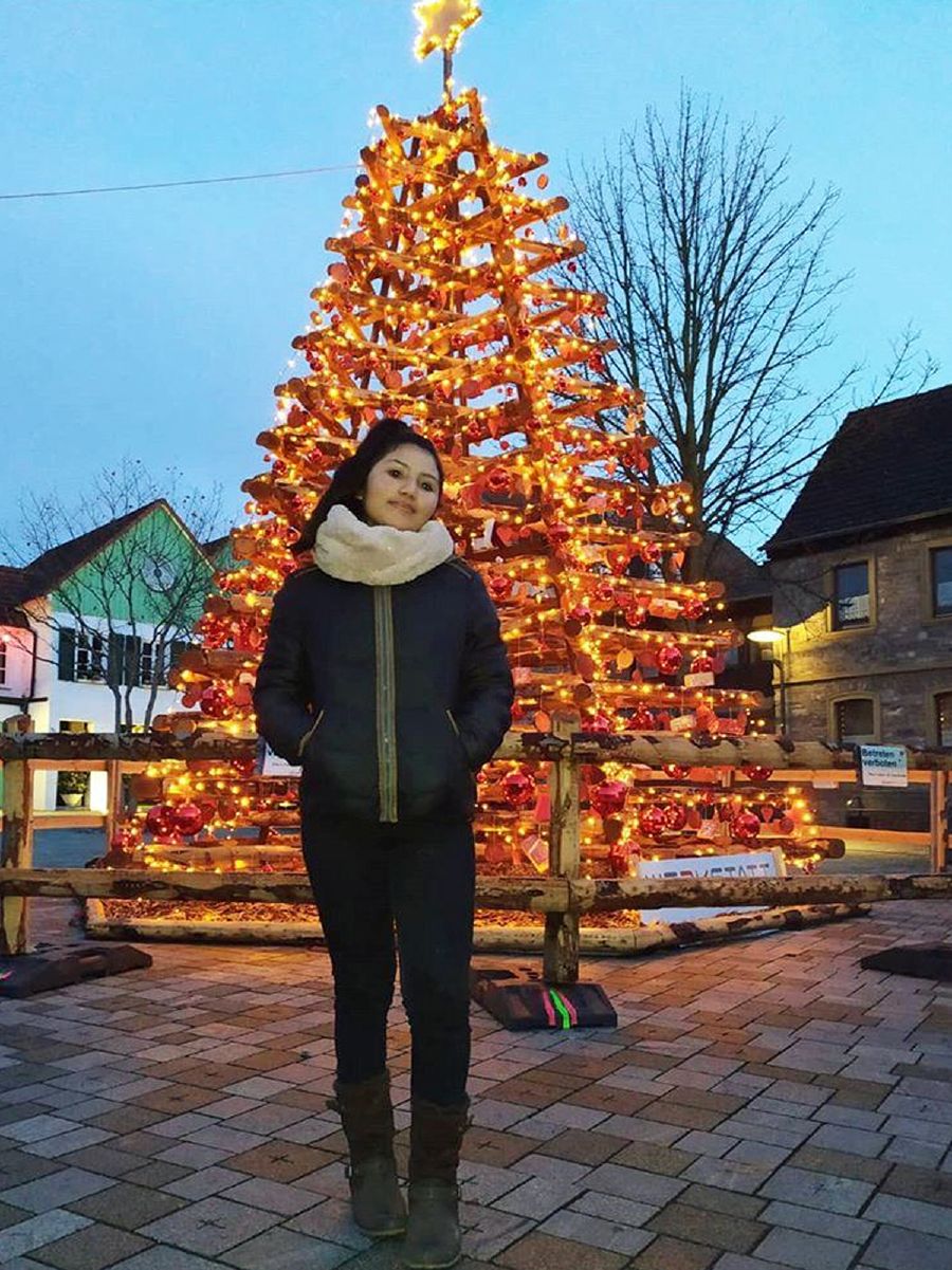 Ivana de Souza Batista aus dem brasilianischen Partnerbistum Óbidos arbeitet als weltwärts-Freiwillige in einer Würzburger Kindertagesstätte. Weihnachten 2019 verbrachte sie bei einer Hammelburger Familie.